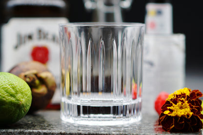 Rotierendes Whiskeyglas Rillen